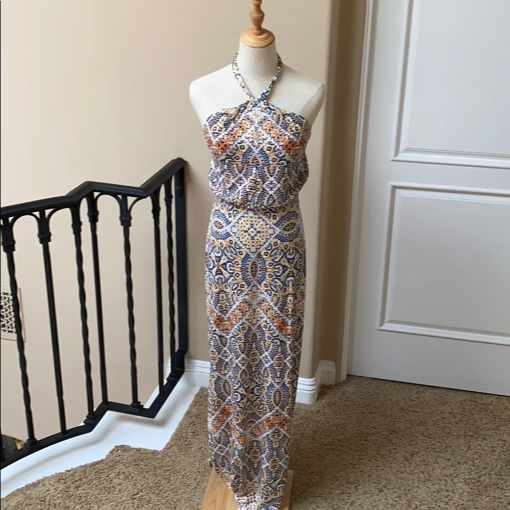 Maxi paisley halter blouson dress. Side slit.